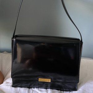 NEW! Saint Laurent Patent Le 90 Shoulder Bag. Color - Black